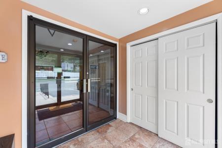 1813 Oak Tree Road Road, Edison, Nova Jersey 08820, Estados Unidos
