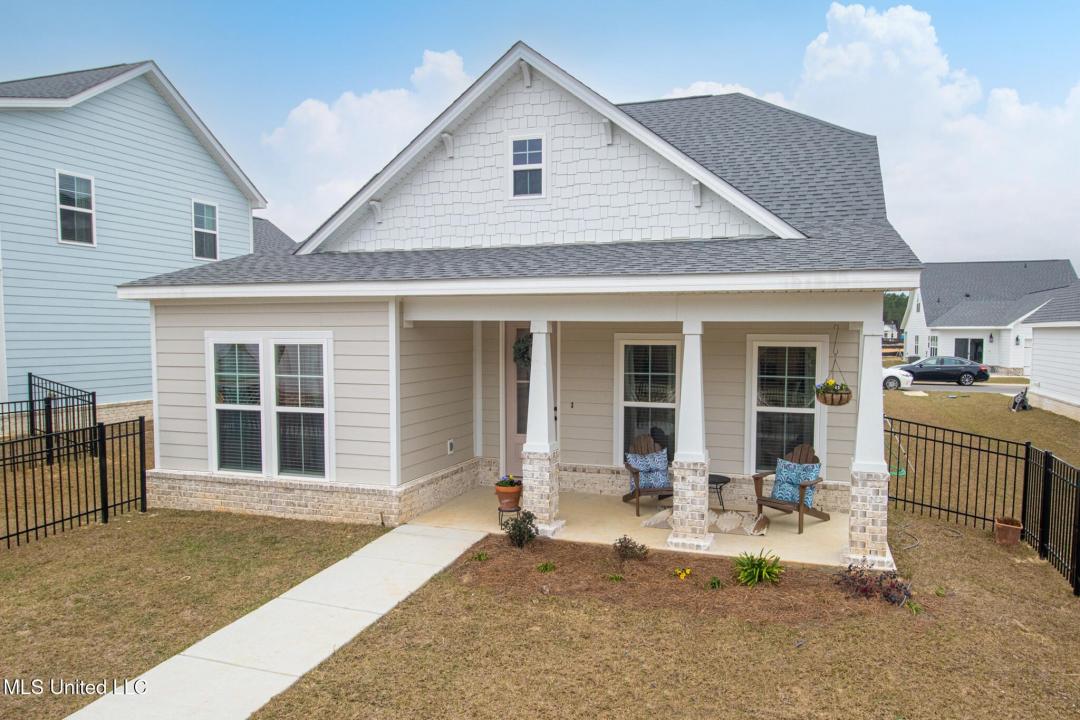 104 Everly Circle, Ocean Springs, Mississippi 39564