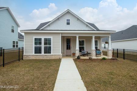 104 Everly Circle, Ocean Springs, Mississippi 39564
