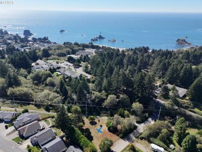 1300 HAMPTON RD, Brookings, ولاية أوريغون 97415, الولايات المتحدة
