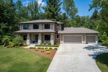2985 E Iron Woods, Midland, Michigan 48642, HOA KỲ