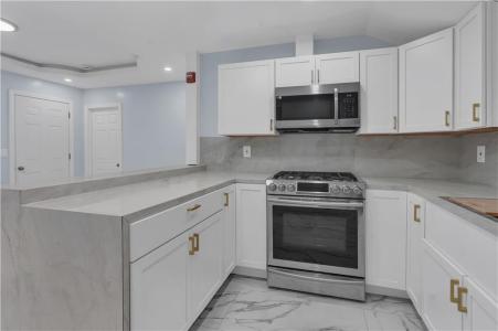 458 High , 3-L, Central Falls, רוד איילנד 02863, ארצות הברית של אמריקה 