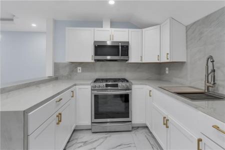 458 High , 3-L, Central Falls, RI 02863, USA