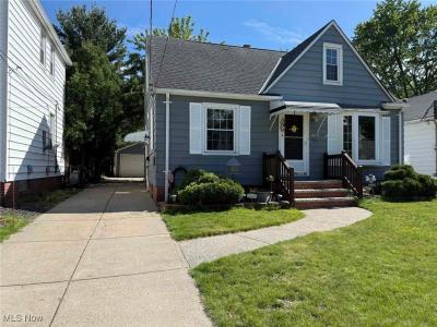 2907 Liggett Drive, Parma, Ohio 44134