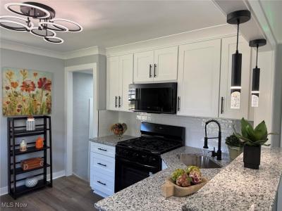 2907 Liggett Drive, Parma, Ohio 44134