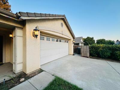 3708 S Pride Court, Visalia, Califórnia 93277, Estados Unidos