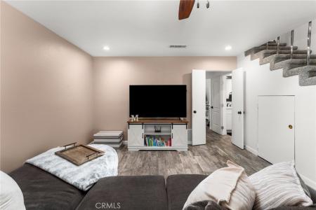 571 La Verne Street, Redlands, California 92373, USA