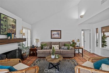28406 Buena Vista, Mission Viejo, California 92692, USA