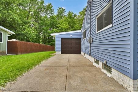 5679 Wilson Mills Road, Highland Heights, Ohio 44143, USA