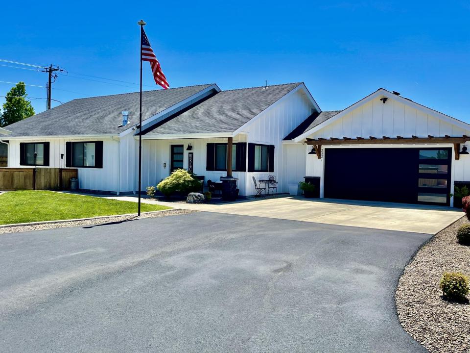 2521 SW Elmer Nelson Lane, Grants Pass, Oregon 97527, États-Unis