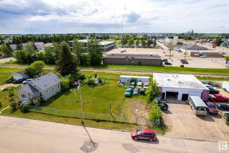 9916 103 STREET, Morinville, Alberta T8R 1E6, Canada