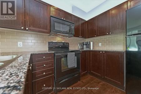 3525 KARIYA DRIVE, Mississauga (fairview), אונטריו L5B 0C2, קנדה