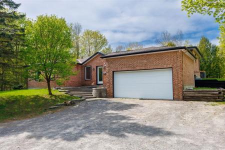 39  Mtée Juniper, Chelsea, Quebec J9B 1T4, Canada
