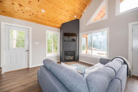 827  Ch. de la Chute, Mansfield-et-Pontefract, Québec J0X 1R0, Canada