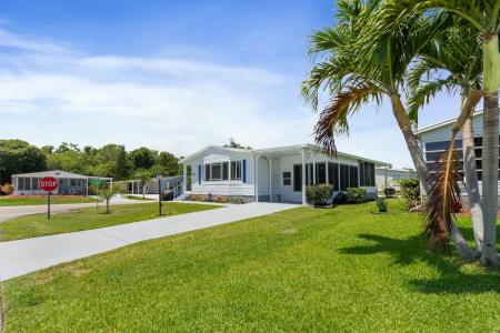 8529 Lidflower Court, Port Saint Lucie, Florida 34952, USA