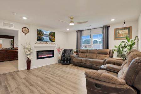 351 Trinity Way W, Newark, Ohio 43055, USA