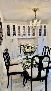 1053 Manor Drive 14-A,, Palm Springs, Florida 33461