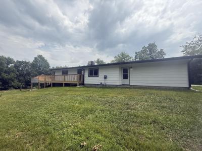 7475 E LOST WOODS LN, CENTRALIA, מיזורי 65240, ארצות הברית של אמריקה