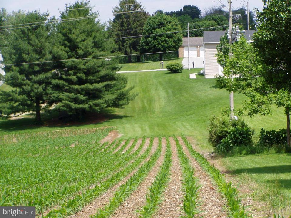 Sherwood Road, York, Pennsylvania 17408