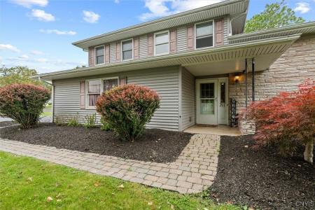311 Mcintosh Drive, Auburn, ניו יורק 13021, ארצות הברית של אמריקה