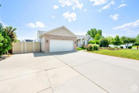 7215 S AERIE HILL DR DR W, West Jordan, Utah 84081