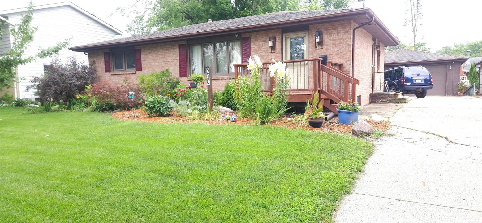 230 NW Arlan Drive, Ankeny, איווה 50023, ארצות הברית של אמריקה