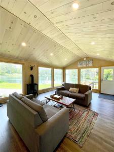 16  Ch. Presley, Alleyn-et-Cawood, Quebec J0X 1P0, Canada