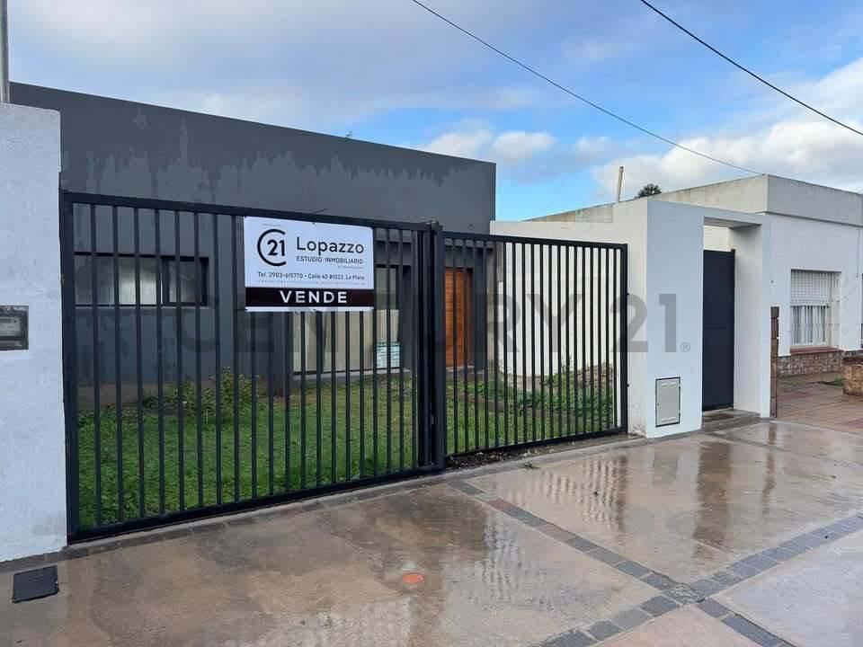 Azcuenaga 554, Tres Arroyos, Buenos Aires (fuera De GBA) 7500, Arjantin