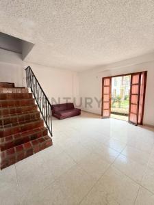 AVENIDA R-18 APARTAMENTO DUPLEX. CONJUNTO RESIDENCIAL PUEBLO VIEJO., Lechería, Anzoategui 6003, Venzuela