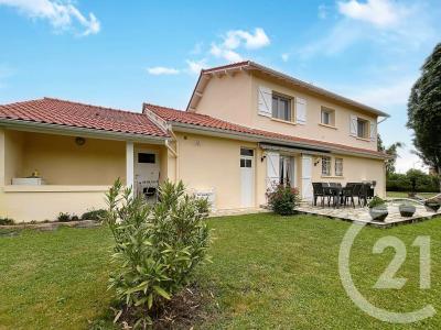 Mozac, Auvérnia 63200, França