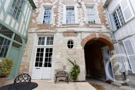 Troyes, Champagne-Ardenne 10000, アキタン