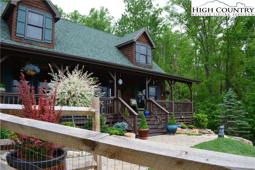 394 Hummingbird Lane, Elk Park, Caroline Du Nord 28622, États-Unis