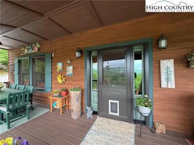394 Hummingbird Lane, Elk Park, NC 28622, USA