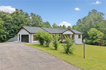 136 Ridgecrest Drive, Ball Ground, Georgia 30107, USA
