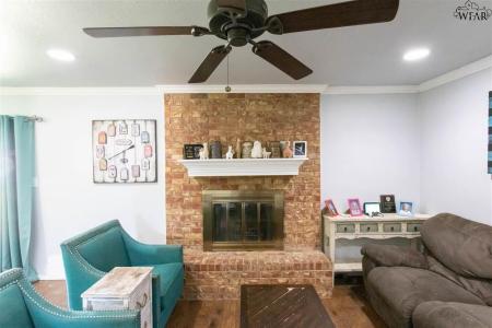 999 CHERYL DRIVE, Burkburnett, Texas 76354, USA