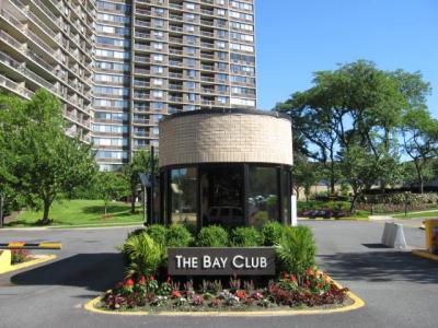 1 Bay Club Drive 21-U, Bayside, NY 11360, USA