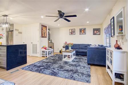 19127 Pioneer Blvd SPC 23, Artesia, קליפורניה 90701, ארצות הברית של אמריקה 