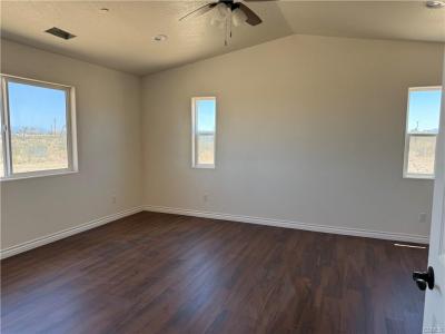 12275 Barbet Rd, Phelan, California 92371