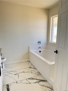 12275 Barbet Rd, Phelan, California 92371