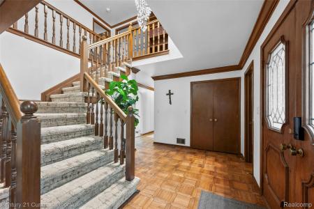 29801 Deer Run, Farmington Hills, Michigan 48331, USA