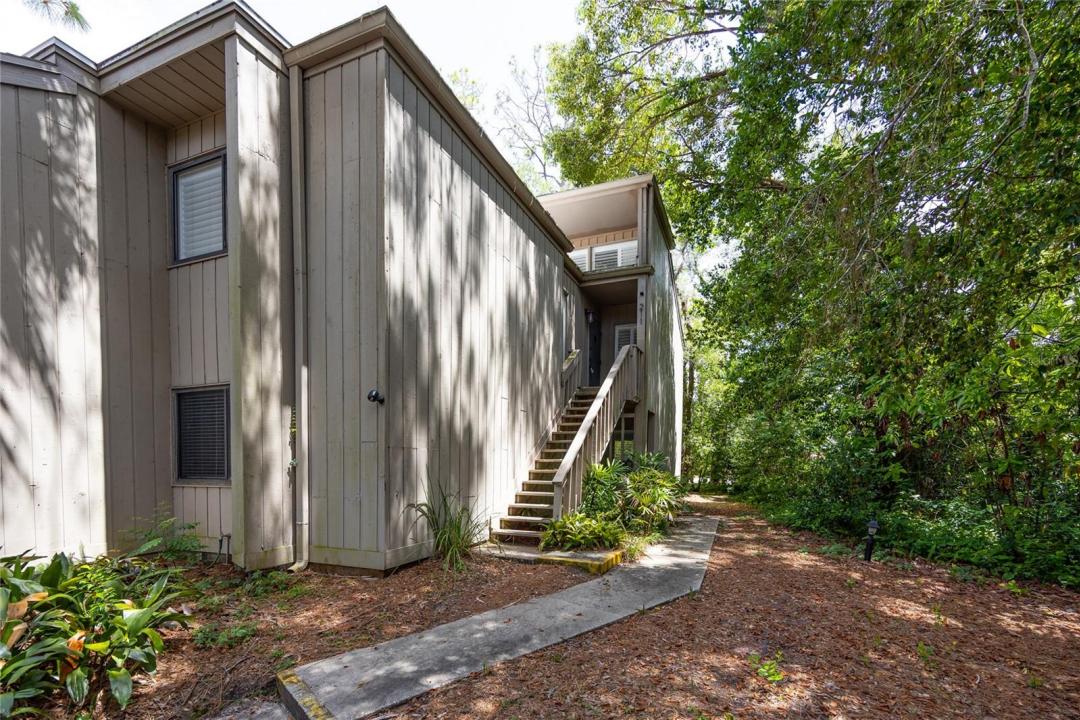 211 CROWN OAKS WAY , Longwood, Florida 32779