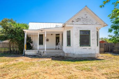807 S Eagle St , 1, Fredericksburg, Texas 78624, Estados Unidos