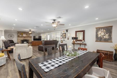 107 E Juniper, San Augustine, Texas 75972, USA