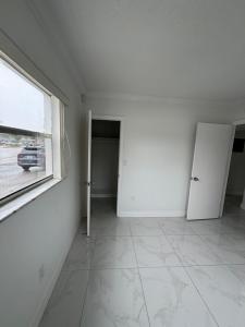 4933 Hollywood Blvd # 105, Hollywood, 佛罗里达州 33021, 美国
