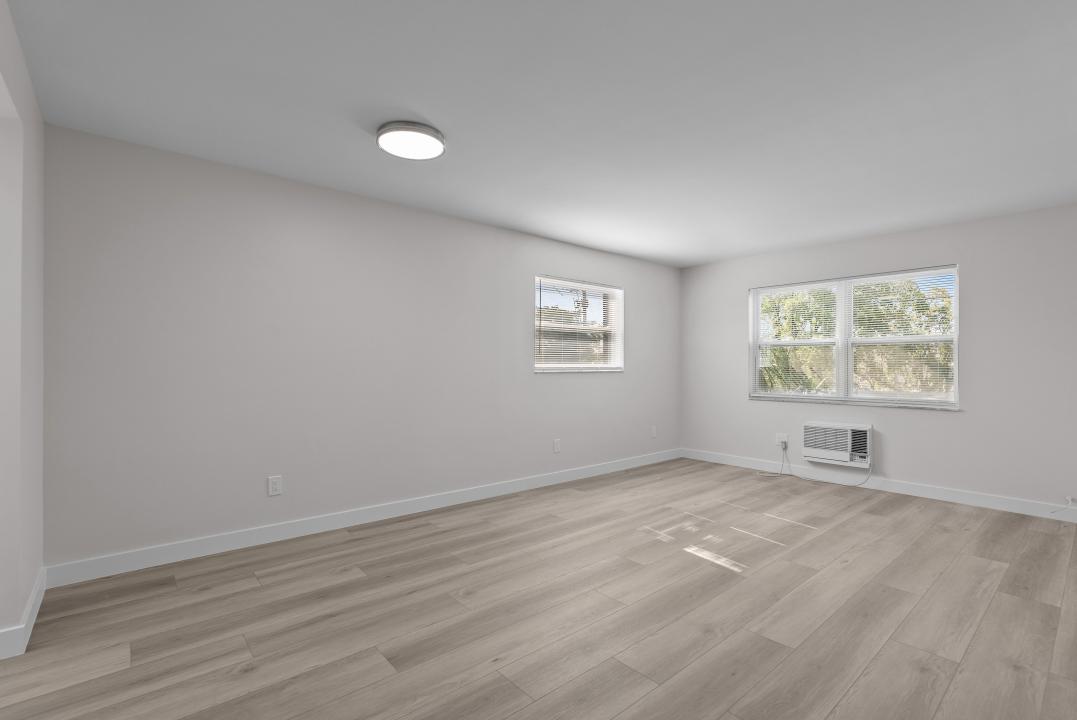 1150 E. Sample Rd. #202, Pompano Beach, Floryda 33064, USA