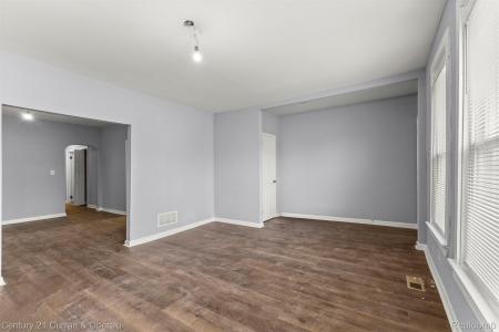 2633 Monterey Street, Detroit, Michigan 48206, USA