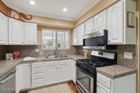 1519 Lyndhurst Avenue, Camarillo, California 93010