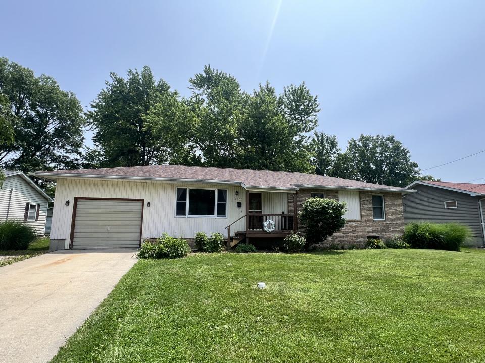 1600 N Harrison, Litchfield, Illinois 62056