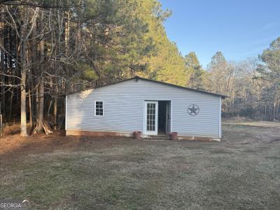 582 West Road, Williamson, Georgia 30292, USA