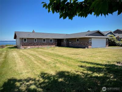 1412 Bonnie View Acres Road, Oak Harbor, Washington 98277, USA